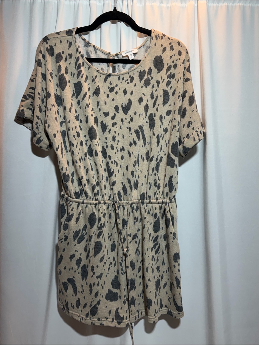 Women’s Short Sleeve Drawstring Waist romper in Beige and Charcoal